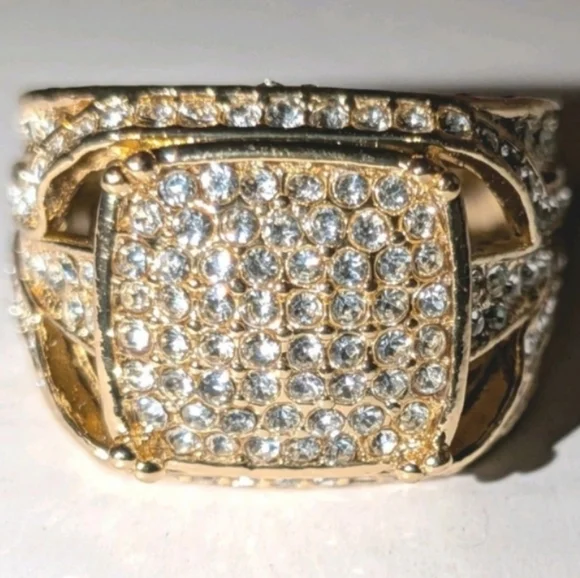 Elegant Gold Colored Men's Ring